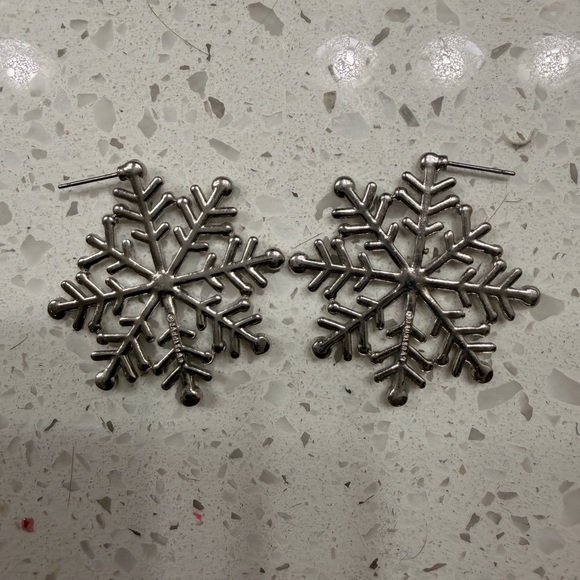 BaubleBar Snow What You Got Silver Snowflake Earrings - Picture 4 of 4